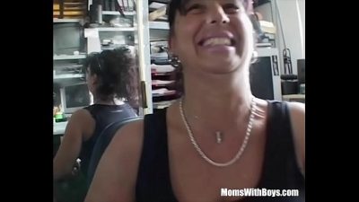 Vikings Of Porn – Momswithboys Office Fuck With Mature Brunette Slut