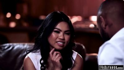 Asian Wife Gets Fucked By Big Black Cock Thailandaise Porno