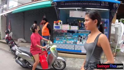 Petite Amateur Asian Teen With Her Boyfriend Out For Lunch Thailandaise Porn