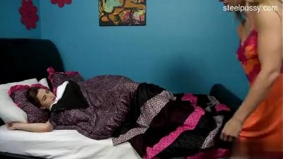 Bare Back Studios – Molly Jane In Step Dad I Am