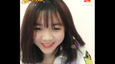 Em Nữ Sinh Dễ Thương Livestream Uplive