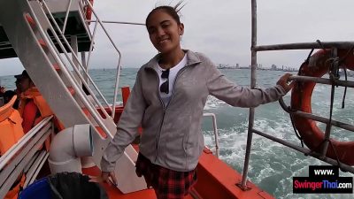 Public Amateur Blowjob By His Asian Teen Girlfriend After A Boat Trip