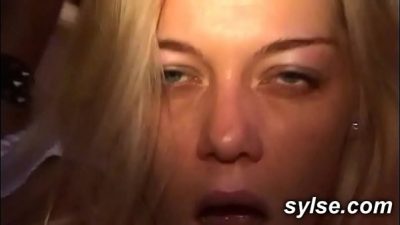 Sylse – Jeune Lesbienne Initi Eacute E Au Gode Strapon Partouze Et Gangbang France Movie