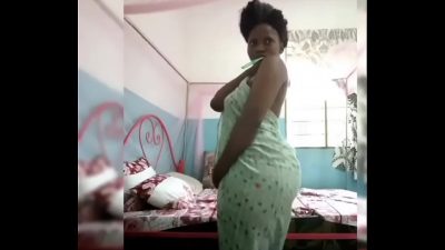 Rose Ebony Sex Twerk After Shower