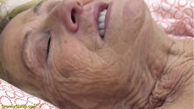 400px x 225px - Extreme Movie Pass â€“ Sexy Hairy 90 Years Old Granny Banged By Her Toyboy Germany  Sex Video HD Tube Sex 3gp